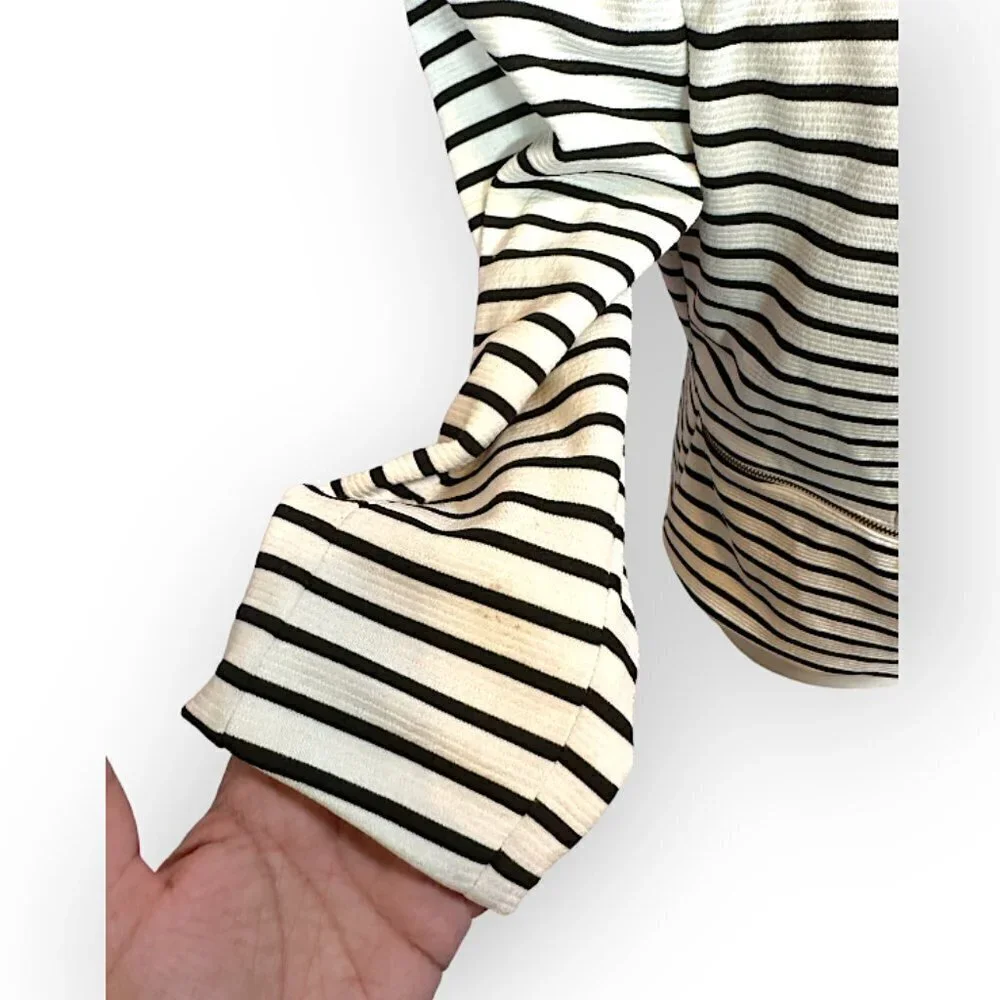 Roz & Ali Women's Black and White Striped Blazer Zipper detail on front Size S